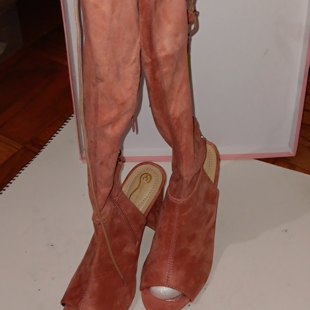 Elegant collection pink heels